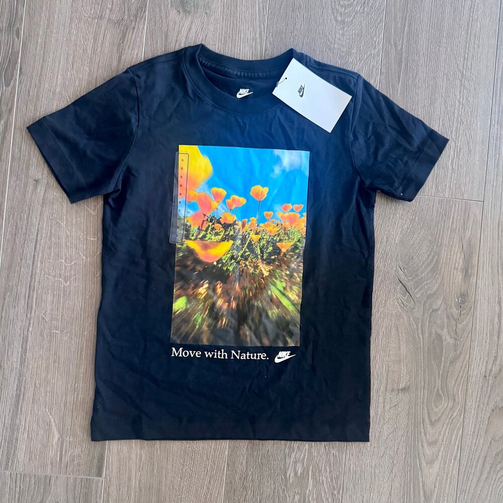 Nike Graphic Tshirt Move with Nature Flowers Photo Kids Small NEW Black Yellow